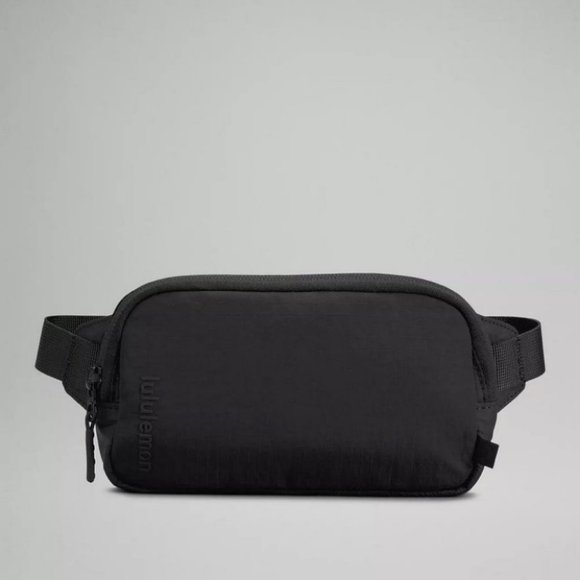 lululemon athletica Accessories - Lululemon Belt Bag